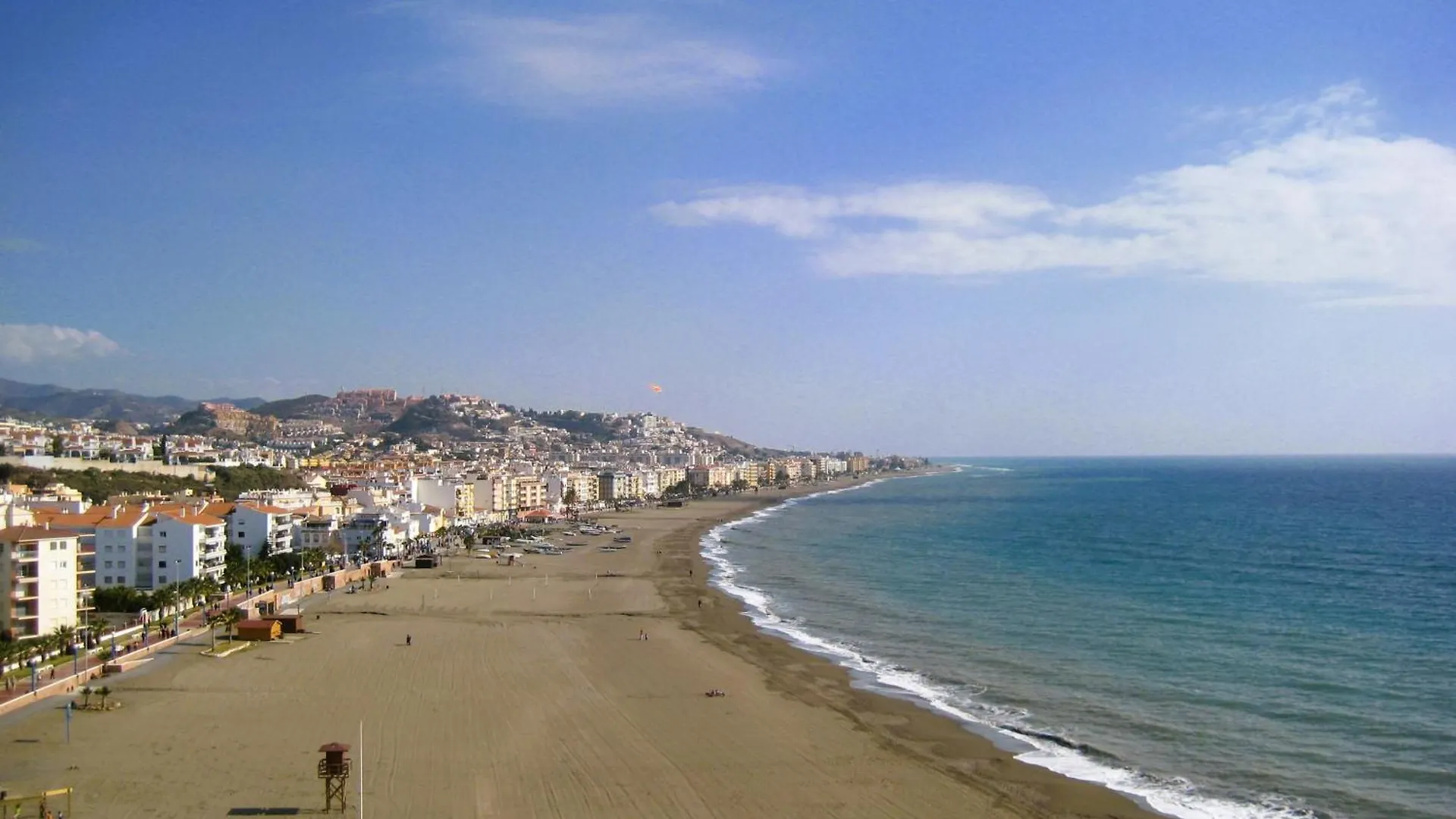 Apartamento Atico Con Solarium A Metros Del Mar En Malaga Rincón de la Victoria